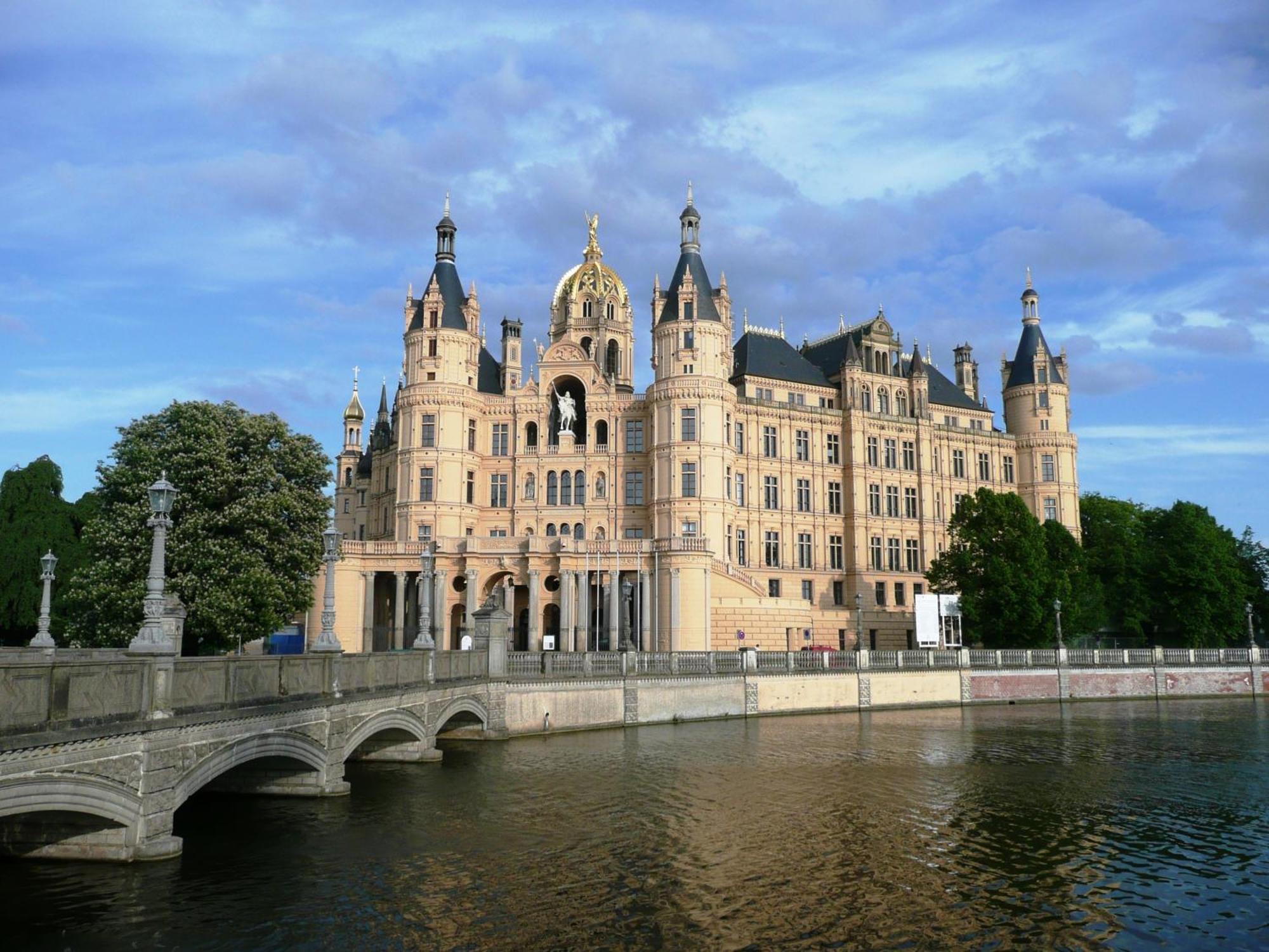 Gasthof Zur Guten Quelle Schwerin  Buitenkant foto